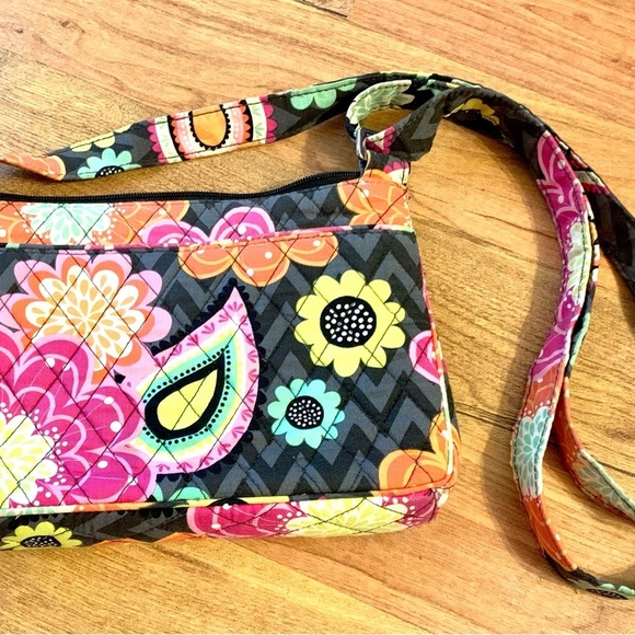 Vera Bradley Ziggy Zinnia Little Hipster Quilted Crossbody - Picture 2 of 4